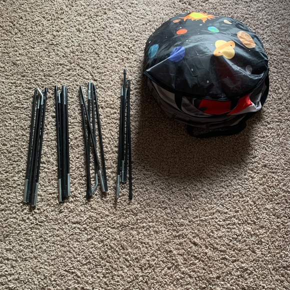 Space‎ Adventure Roarin' Rocket Play Tent 5 Feet Tall By About 3 Foot Diameter - Picture 8 of 8